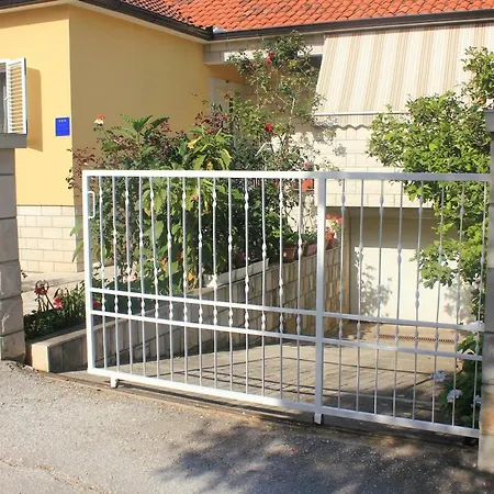 Apartman With A Parking Space Orebic, Peljesac - 10077 *